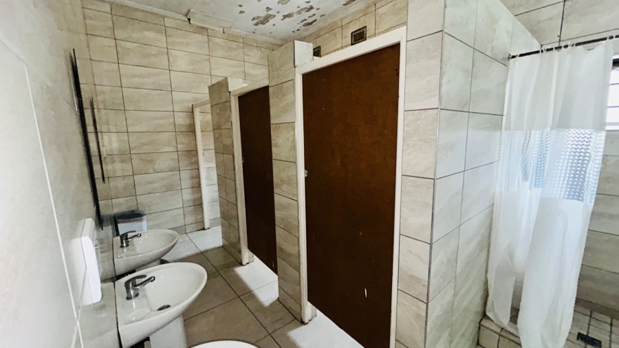 Commercial Property for Sale in Southernwood Eastern Cape